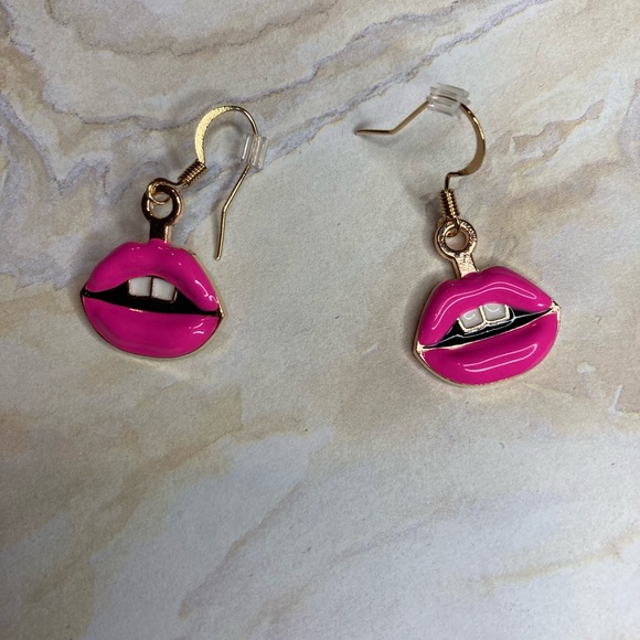 custom made Jewelry - Hot pink lips